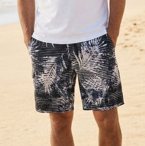 Body Glove's Size 30" Men's Black & White Palm-Print Swim Shorts 8"